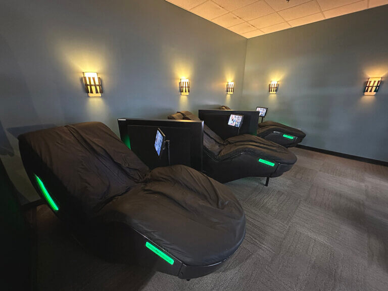 Massage chairs Evansville, IN Northside